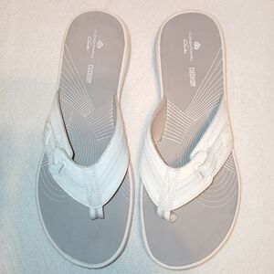 Sz.8M Womens Clarks Cloudsteppers Brreze Sea Flip Flops